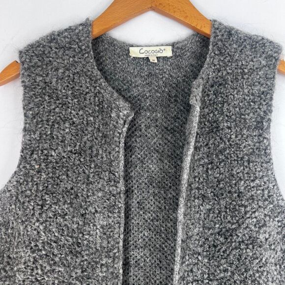 Cocogio Heather Gray Wool Mohair Blend Sleeveless Fuzzy Knit Cardigan Vest MD - Picture 3 of 10